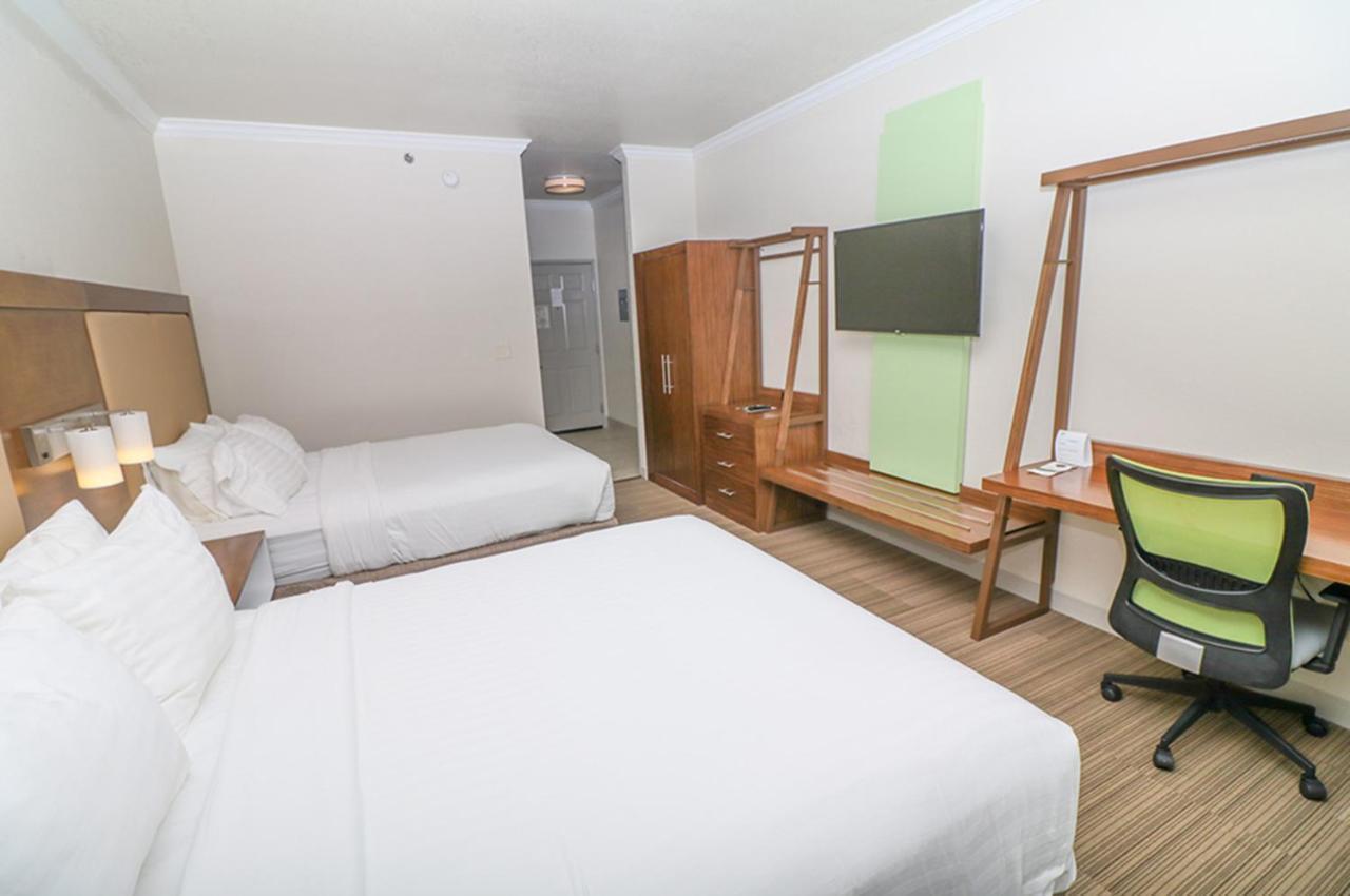 Holiday Inn Express Hotel & Suites Greenville By Ihg Luaran gambar