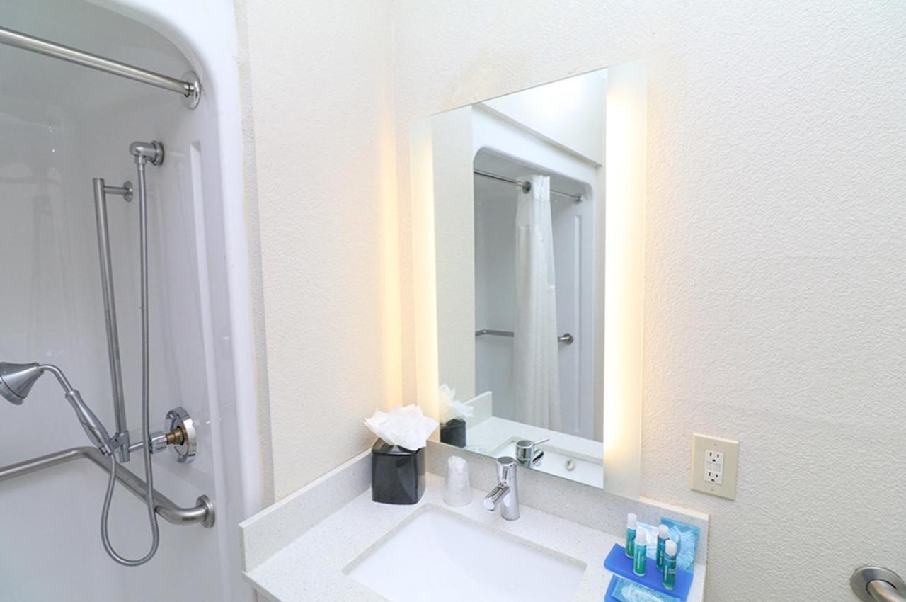 Holiday Inn Express Hotel & Suites Greenville By Ihg Luaran gambar